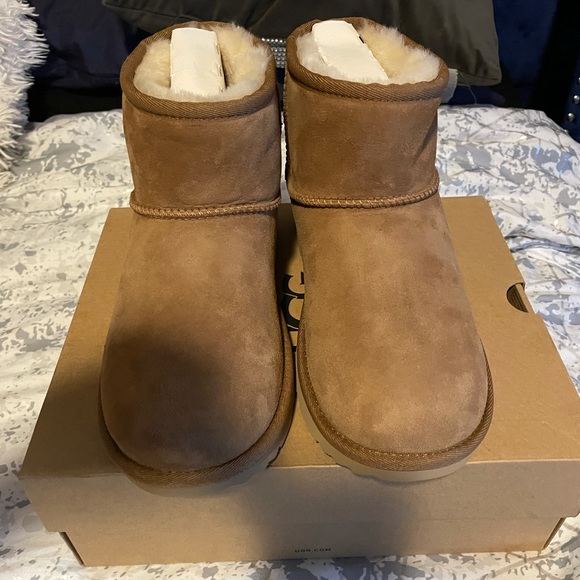 Brand new ugg mini size 6 100% authentic- SOLD!!!!!! - Picture 6 of 10